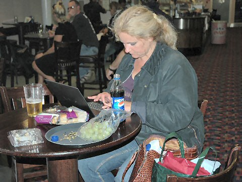 Wir haben die Versp&auml;tung genutzt um am Dartmoor Diary weiter zu schreiben!